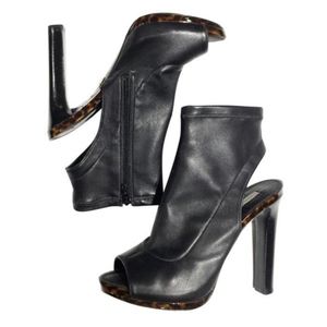 Genuine leather peeptoe bootie